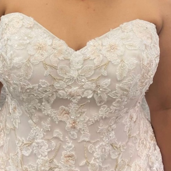 David’s Bridal Wedding Dress Size 14 - Picture 2 of 3